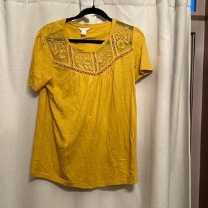 Caslon tee with floral lace